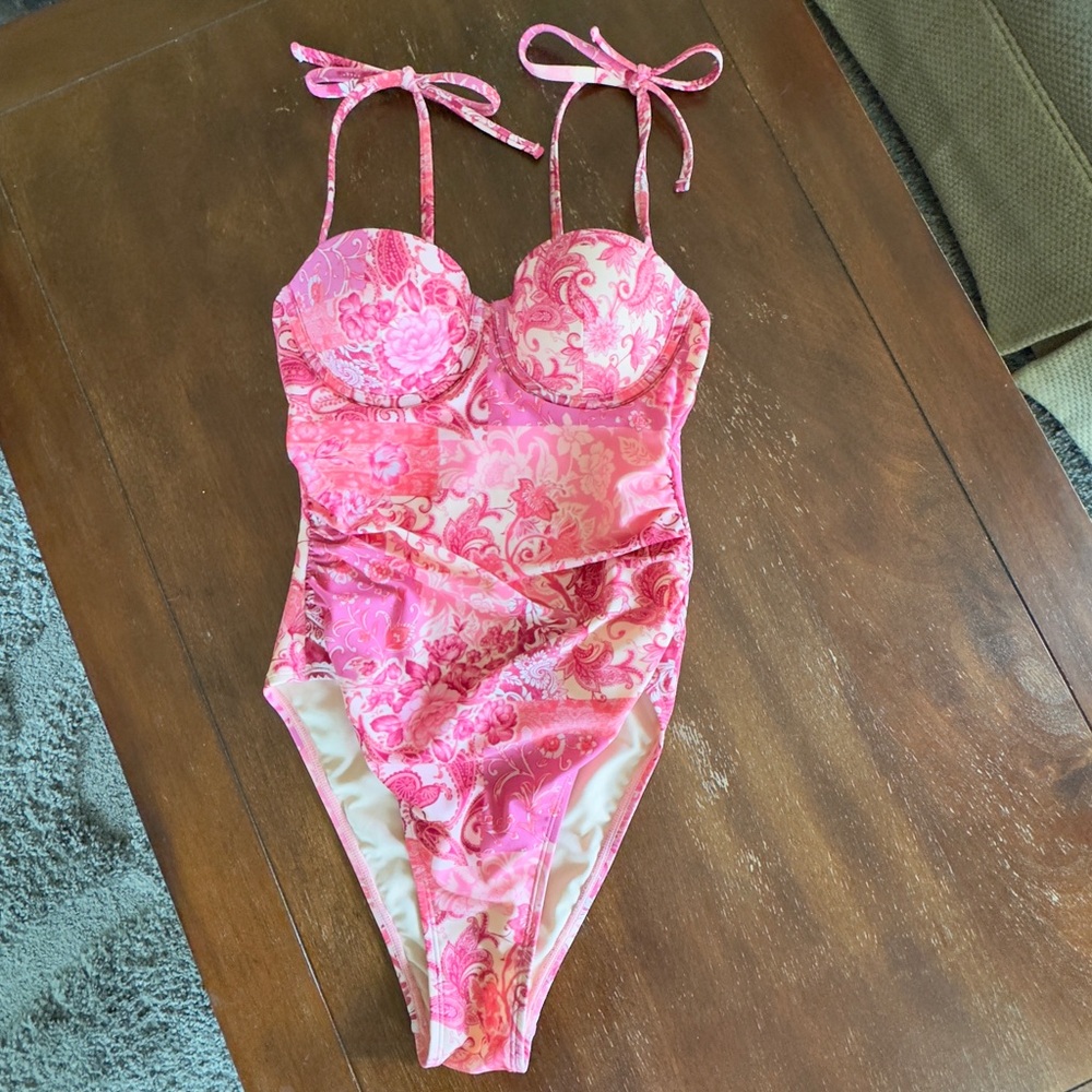 NWT x JJD Cupshe Island Fresco Pink Paisley One-Piece Swimsuit